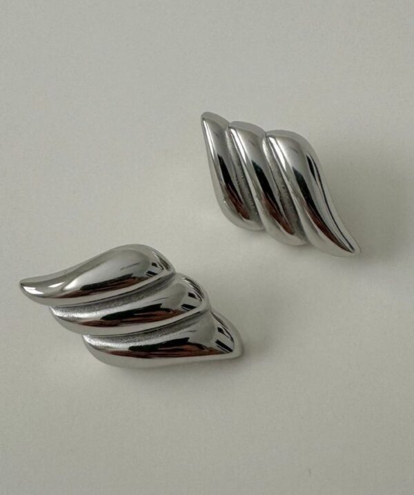 Luna Curve Earring