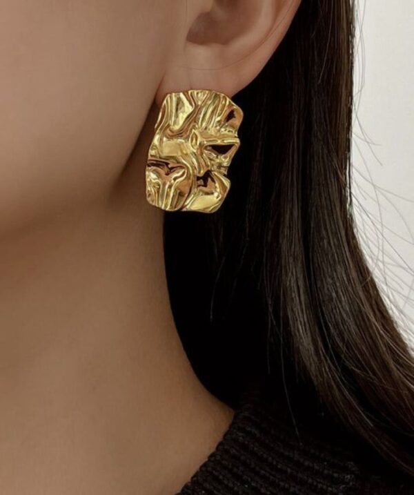 Auric Sculpt Earring - Image 2