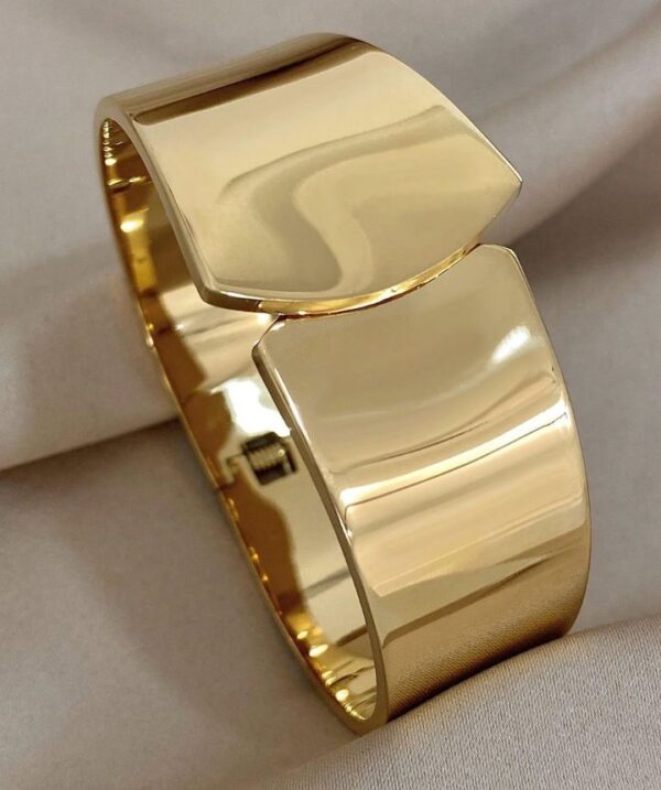 Vera Bold Cuff