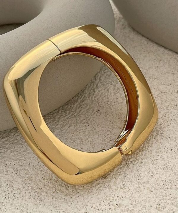 Aeris Square Bangle